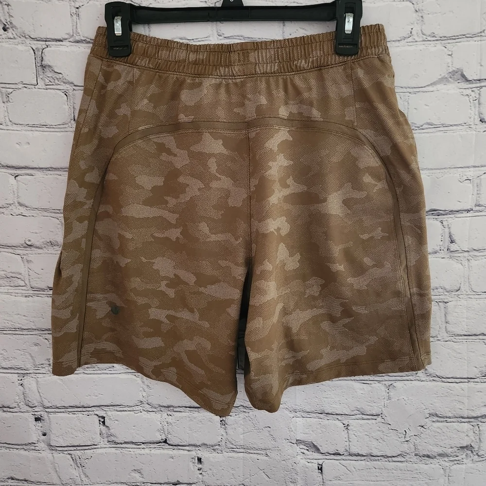 Lululemon Short - Picture 2 of 5